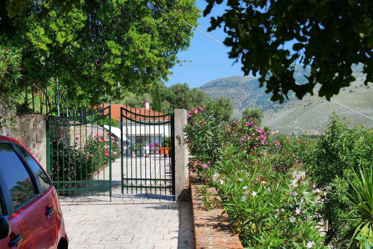 Saranda Landscape Apartment Nivice Bagian luar foto
